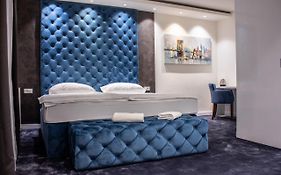 Hotel Forty Two